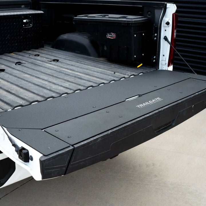 TrailGate Panel for Chevy Silverado (2022+ w/ Multi-Flex Tailgates)Xtrusion Overland