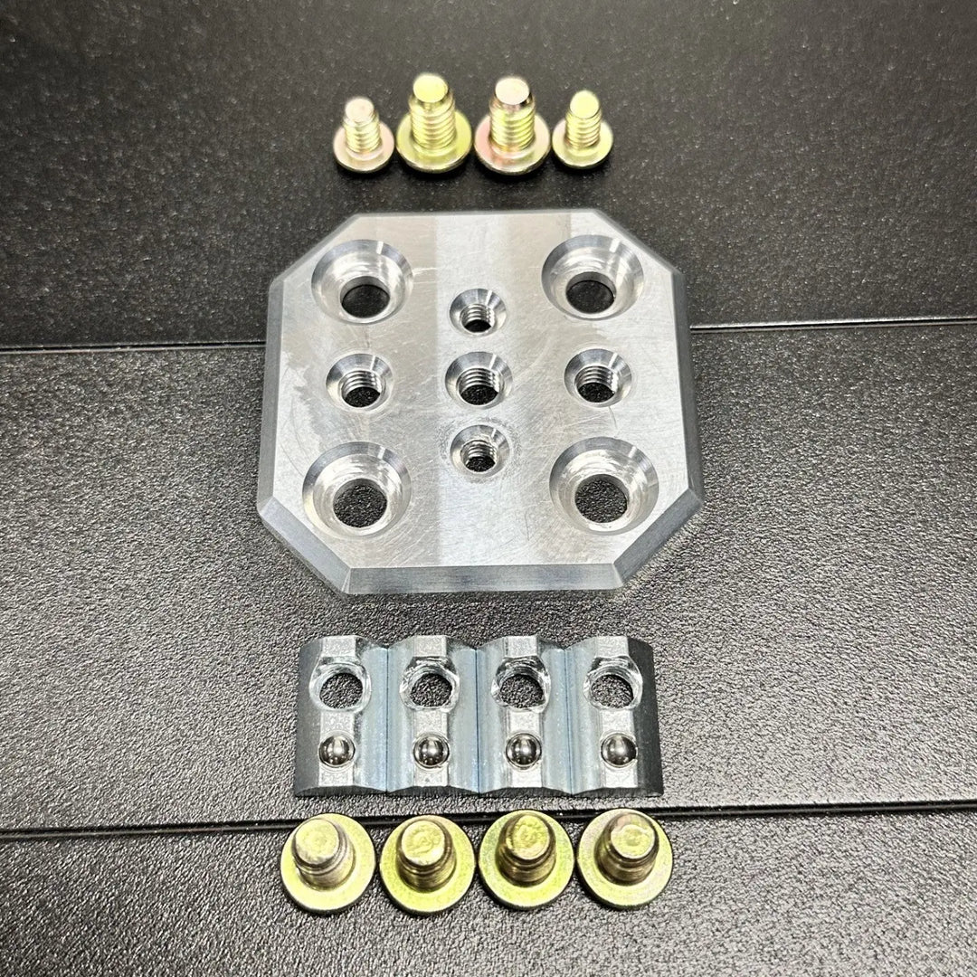 Universal Center Mounting Plate | Bed &amp; Roof RacksXtrusion Overland